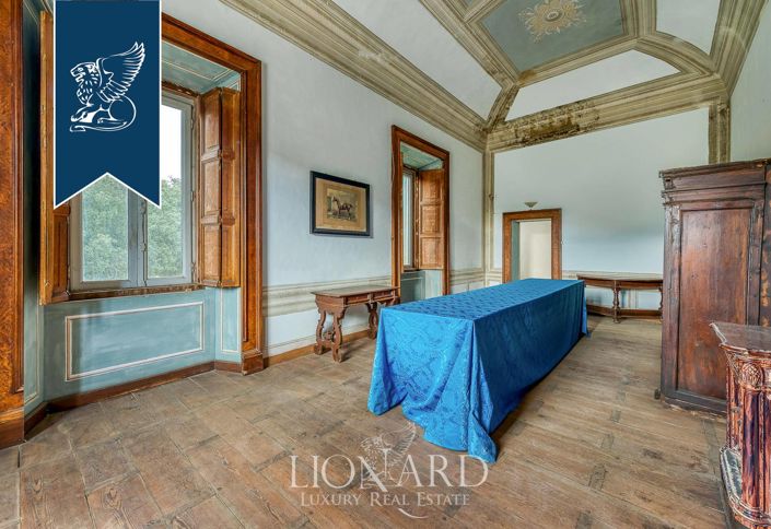 Image No.21-10 Bed Villa for sale