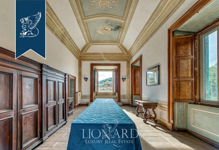 Image No.22-10 Bed Villa for sale