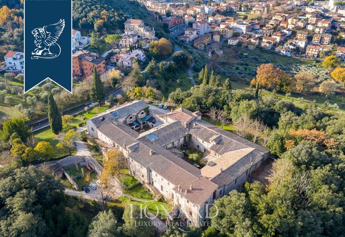 Image No.42-10 Bed Villa for sale