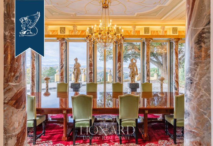 Image No.11-8 Bed Villa for sale