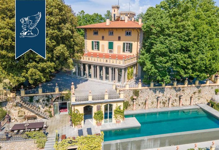 Image No.1-8 Bed Villa for sale