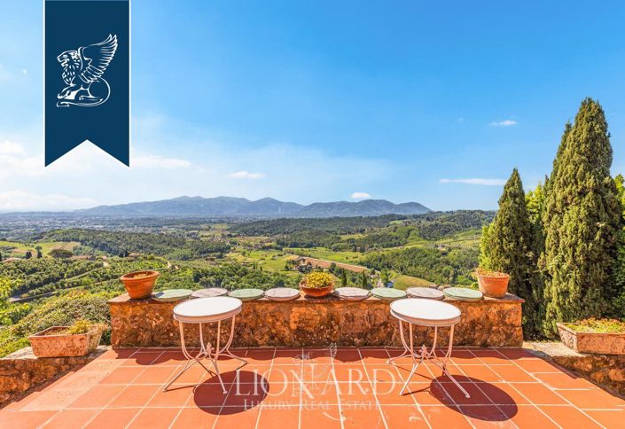 Image No.12-12 Bed Villa for sale