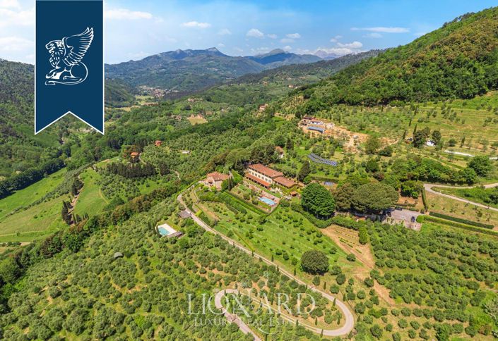 Image No.2-12 Bed Villa for sale