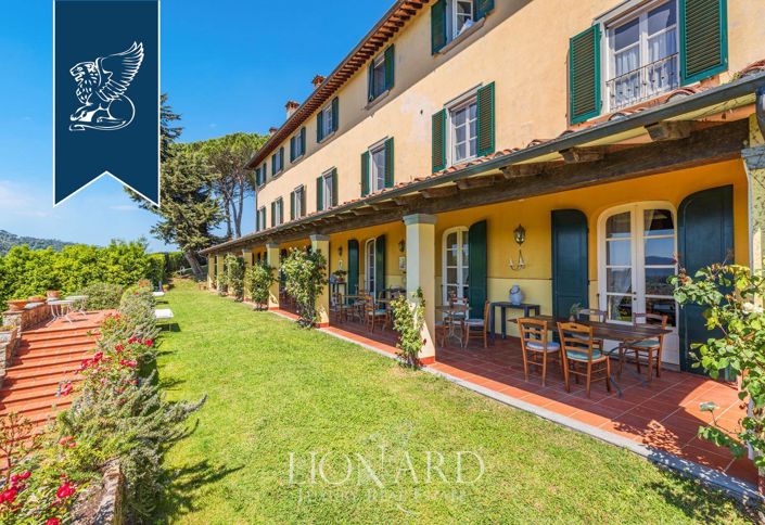 Image No.9-12 Bed Villa for sale