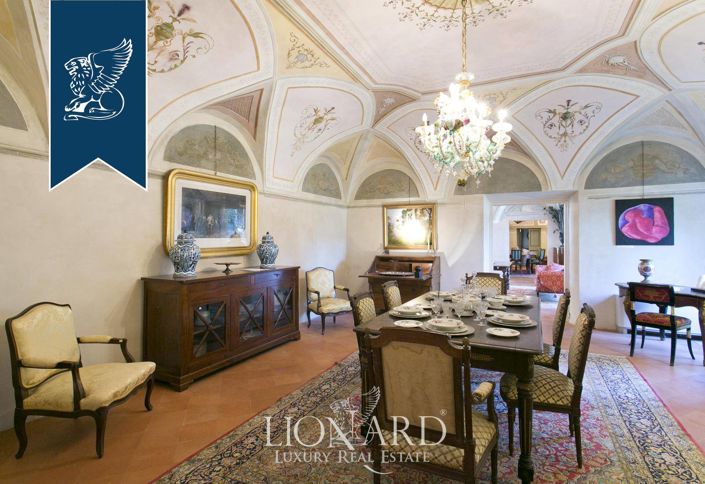 Image No.32-30 Bed Villa for sale