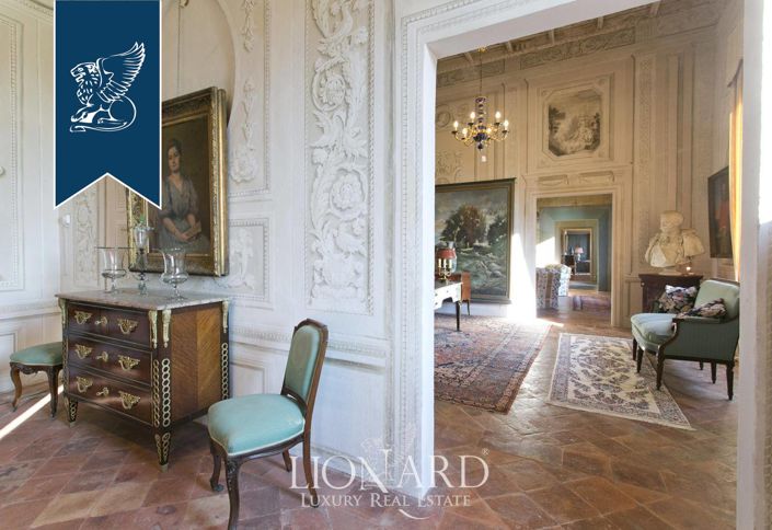 Image No.42-30 Bed Villa for sale