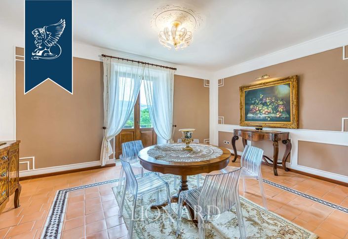 Image No.25-28 Bed Villa for sale