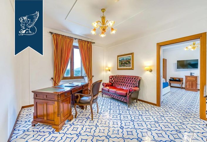 Image No.27-28 Bed Villa for sale