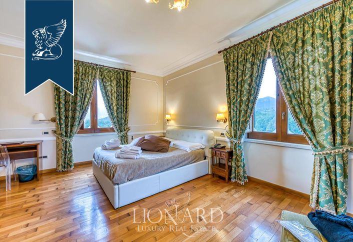 Image No.32-28 Bed Villa for sale