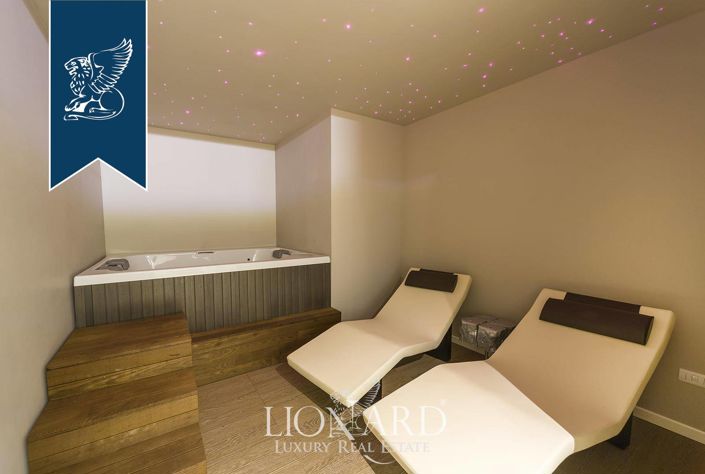 Image No.17-11 Bed Villa for sale