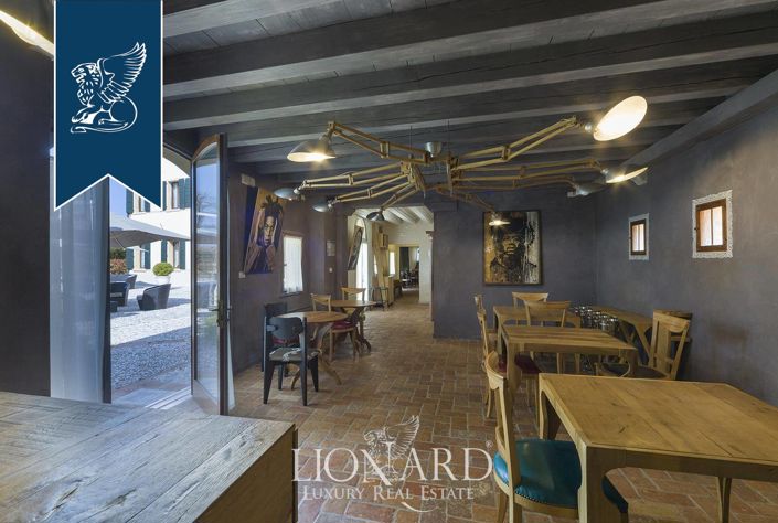 Image No.23-11 Bed Villa for sale