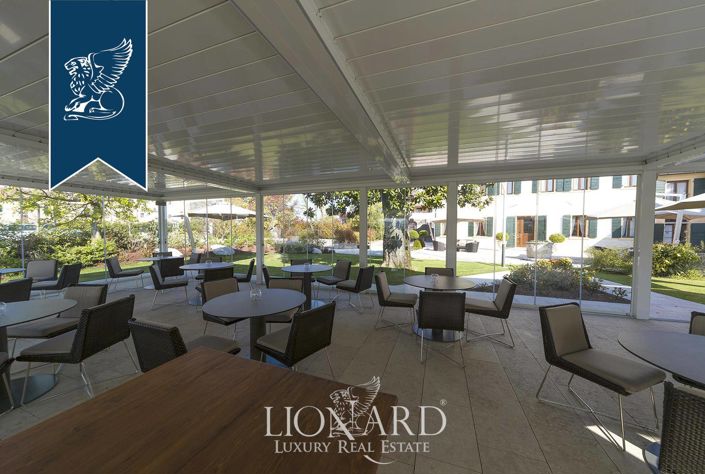 Image No.7-11 Bed Villa for sale