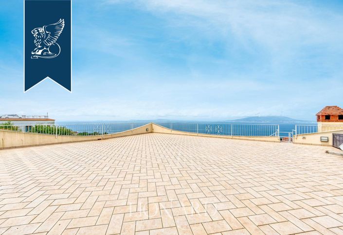 Image No.9-5 Bed Villa for sale