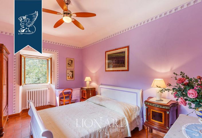 Image No.19-10 Bed Farmhouse for sale