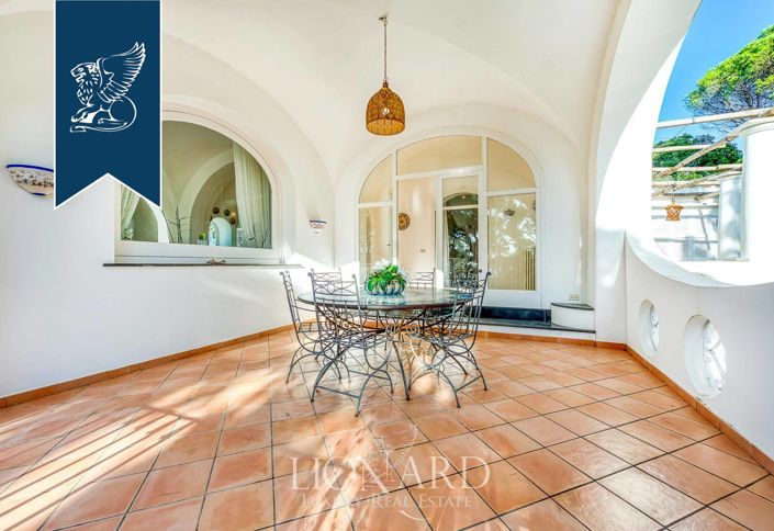 Image No.10-4 Bed Villa for sale