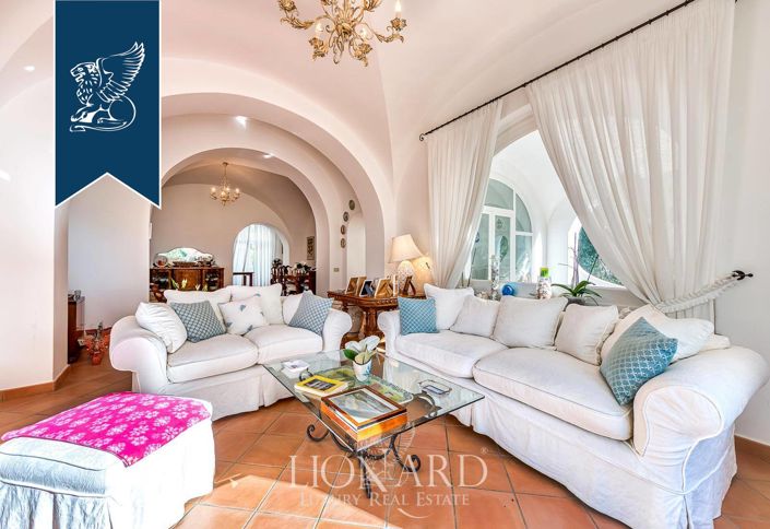 Image No.13-4 Bed Villa for sale