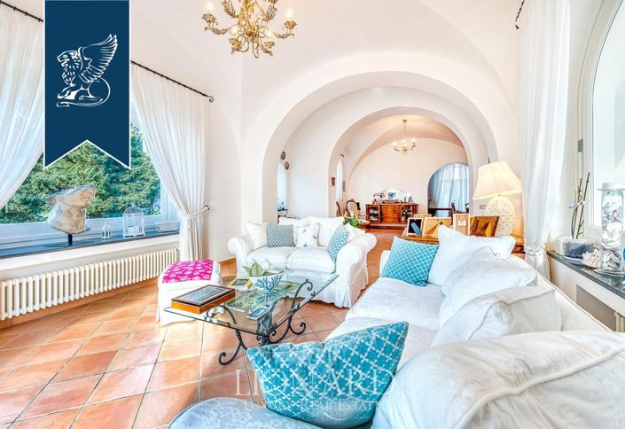 Image No.15-4 Bed Villa for sale