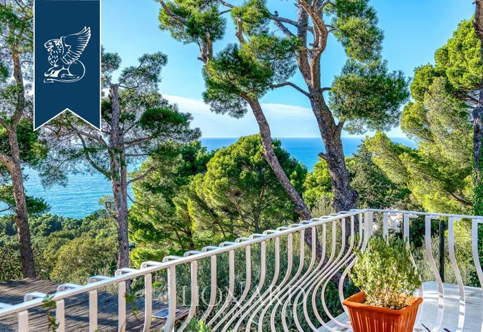 Image No.2-4 Bed Villa for sale