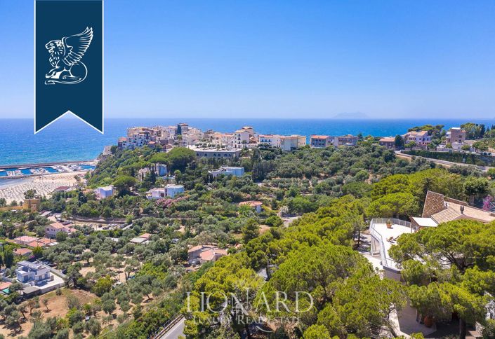 Image No.17-7 Bed Villa for sale