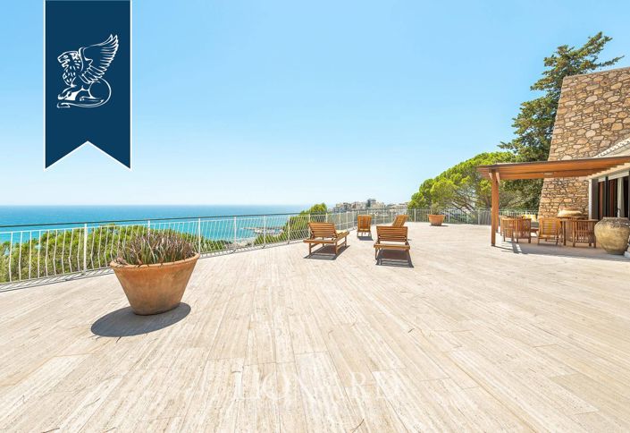 Image No.27-7 Bed Villa for sale