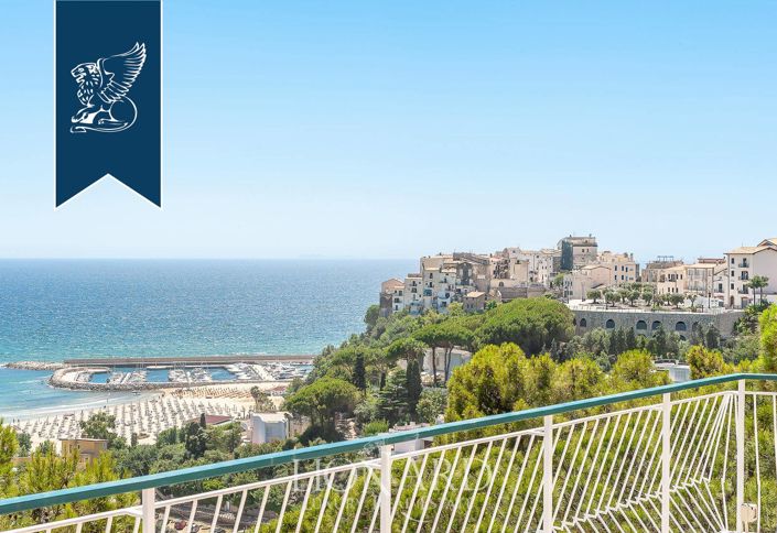 Image No.8-7 Bed Villa for sale