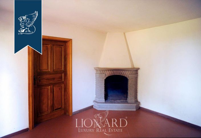 Image No.10-4 Bed Farmhouse for sale