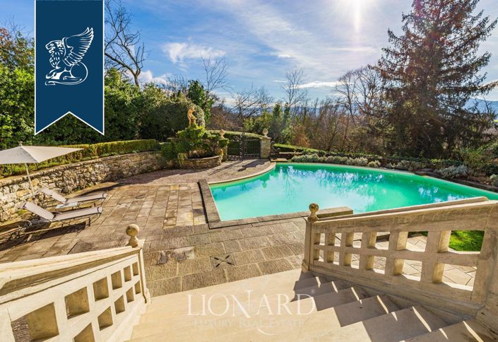 Image No.10-14 Bed Villa for sale