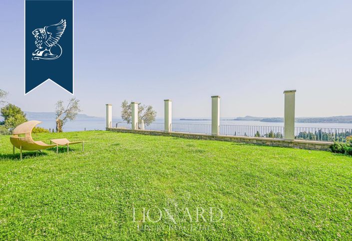 Image No.12-7 Bed Villa for sale