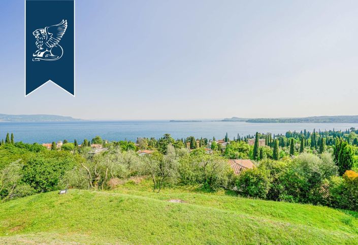 Image No.17-7 Bed Villa for sale