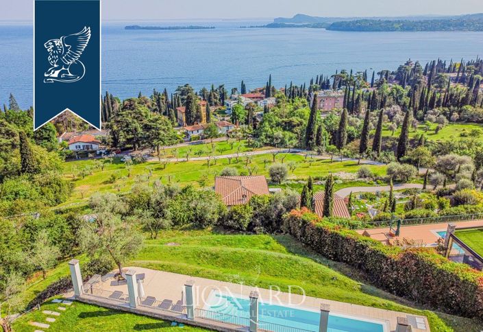 Image No.7-7 Bed Villa for sale