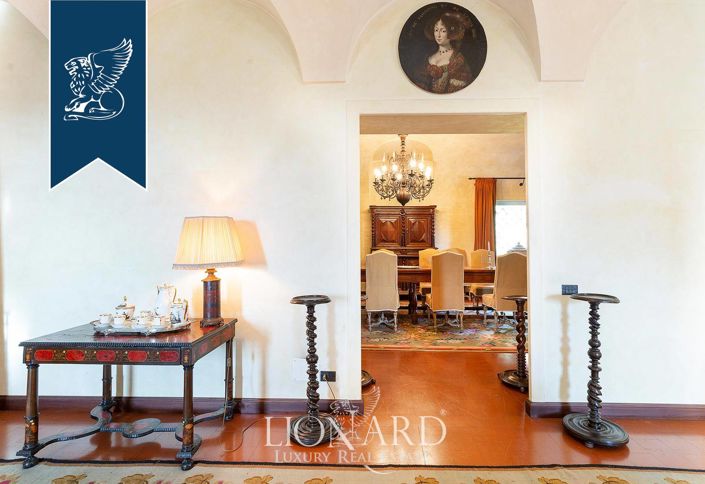 Image No.17-8 Bed Villa for sale