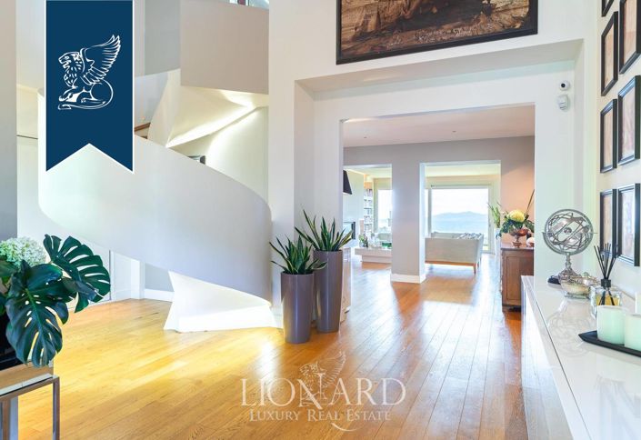 Image No.5-7 Bed Villa for sale