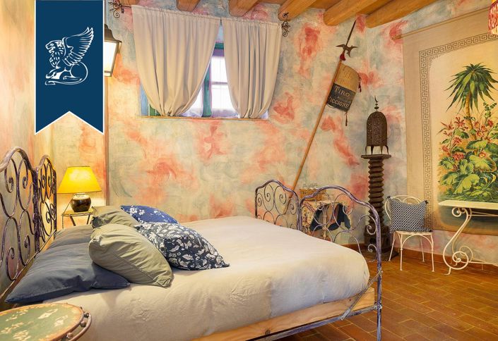 Image No.43-10 Bed Hotel for sale