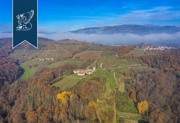 Image No.53-10 Bed Hotel for sale