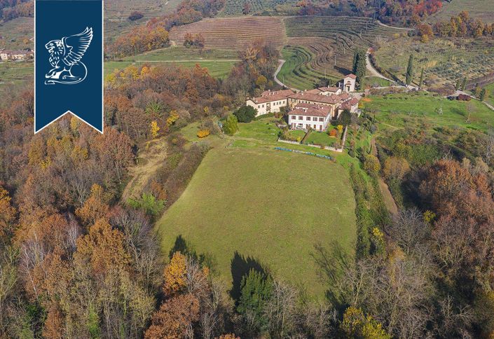 Image No.54-10 Bed Hotel for sale