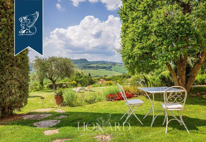 Image No.5-8 Bed Hotel for sale