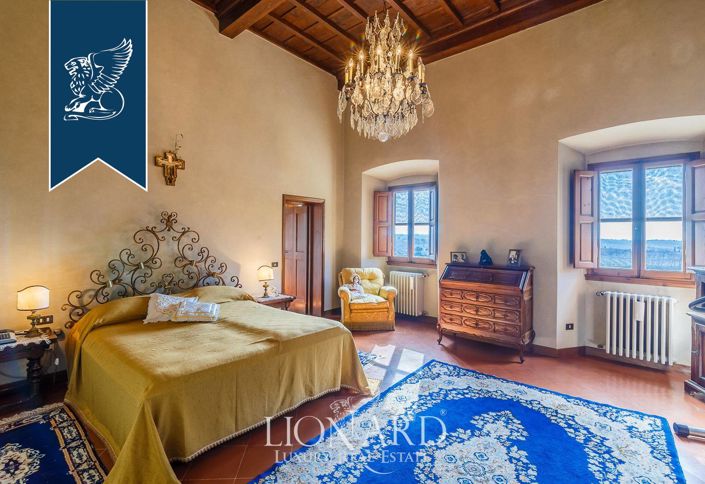 Image No.33-10 Bed Villa for sale