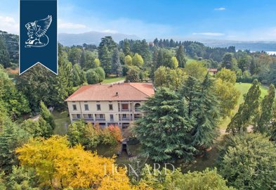 13 Bed Villa for sale