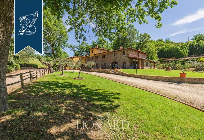 Image No.17-22 Bed Farmhouse for sale