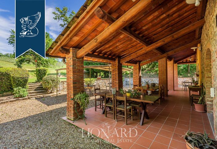 Image No.28-22 Bed Farmhouse for sale