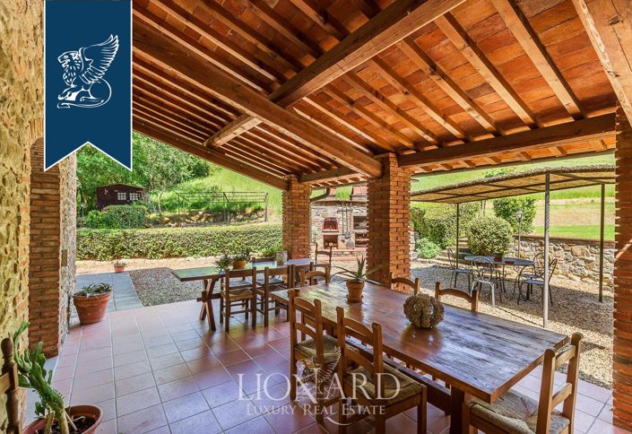 Image No.29-22 Bed Farmhouse for sale