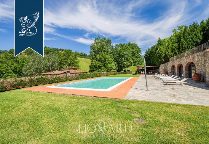 Image No.37-22 Bed Farmhouse for sale