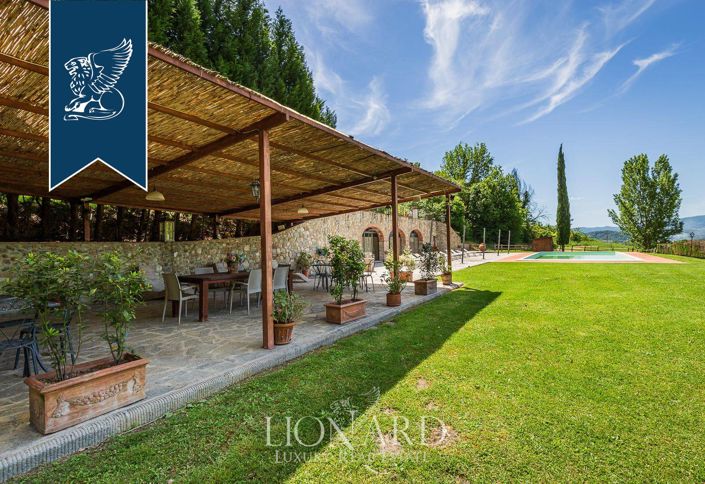 Image No.44-22 Bed Farmhouse for sale