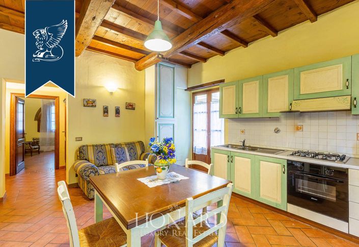 Image No.52-22 Bed Farmhouse for sale