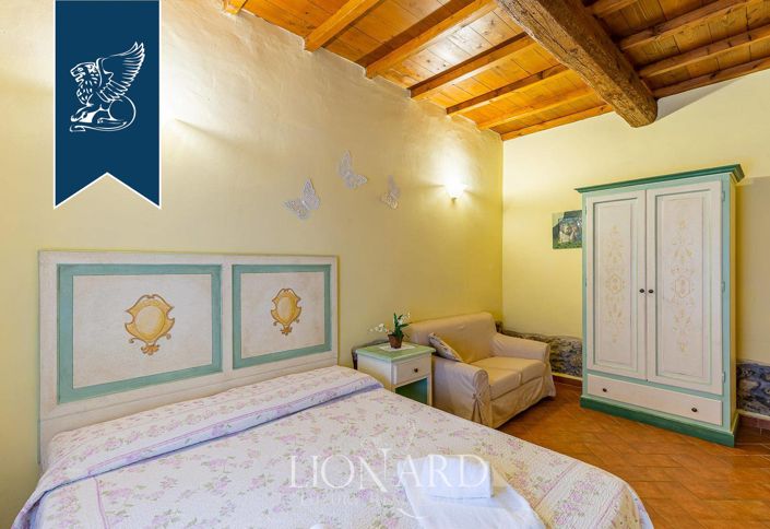 Image No.56-22 Bed Farmhouse for sale