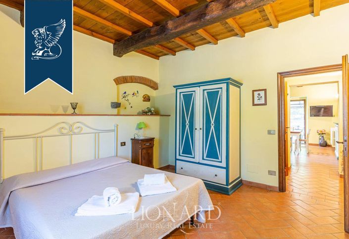 Image No.58-22 Bed Farmhouse for sale