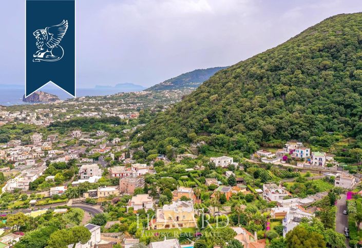 Image No.2-5 Bed Villa for sale