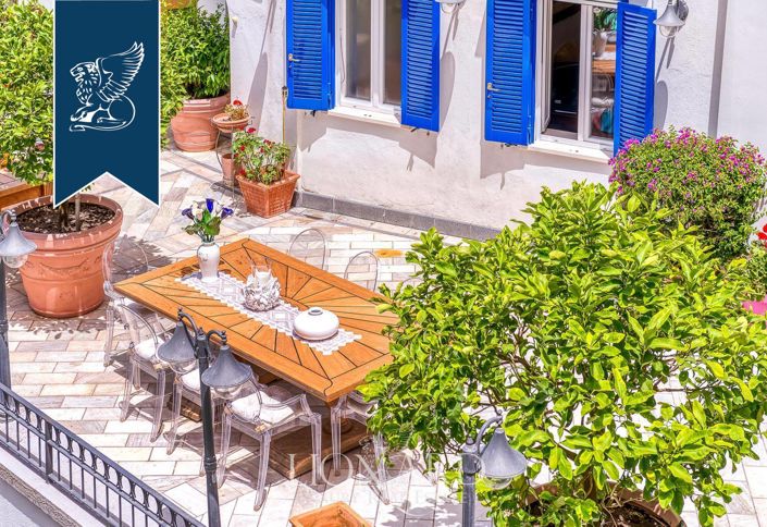 Image No.8-5 Bed Villa for sale