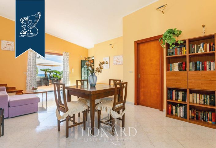 Image No.15-6 Bed Villa for sale