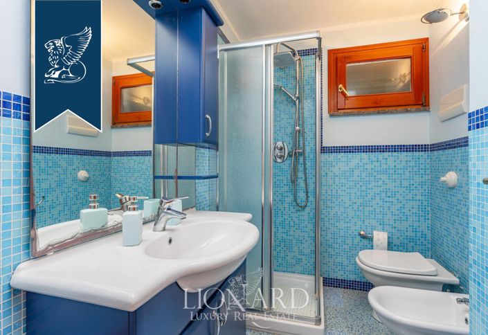 Image No.18-6 Bed Villa for sale